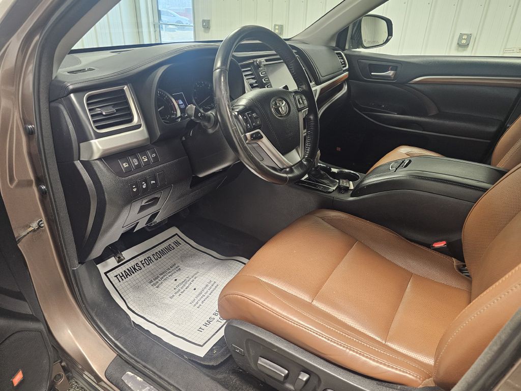 2018 Toyota Highlander Image 10
