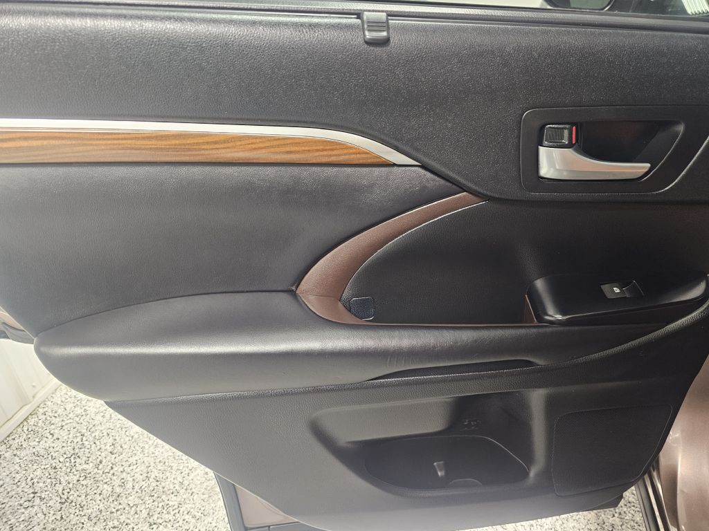 2018 Toyota Highlander Image 11