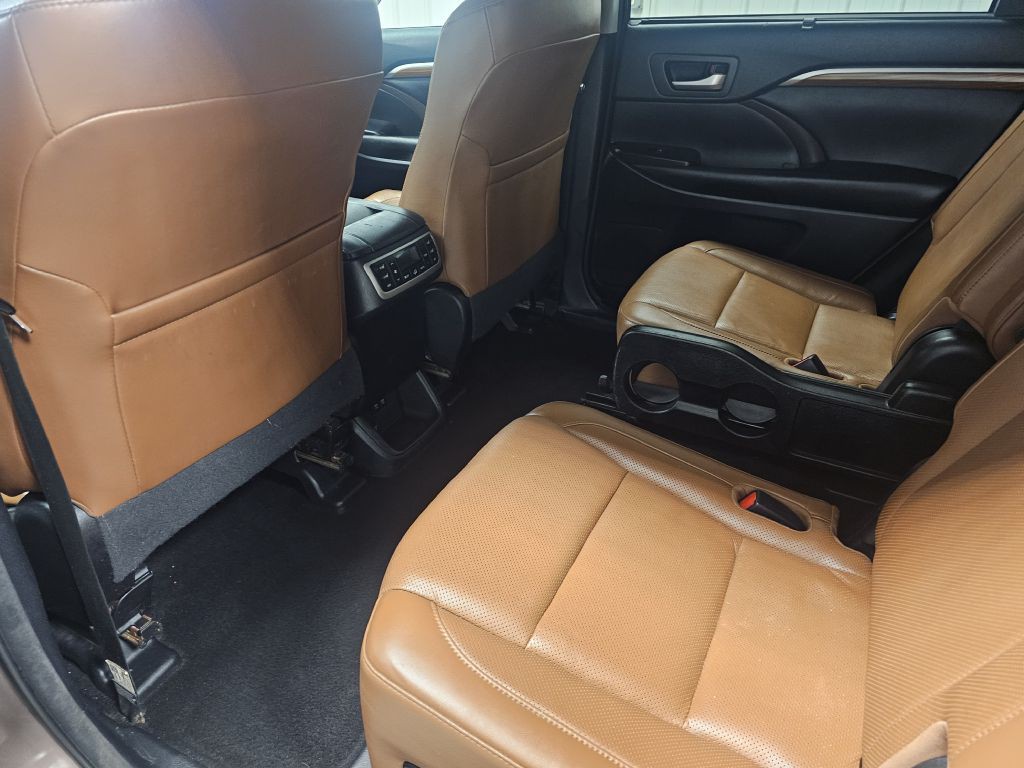 2018 Toyota Highlander Image 12