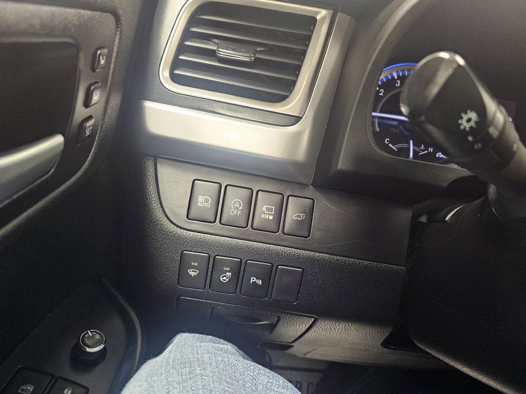 2018 Toyota Highlander Image 18