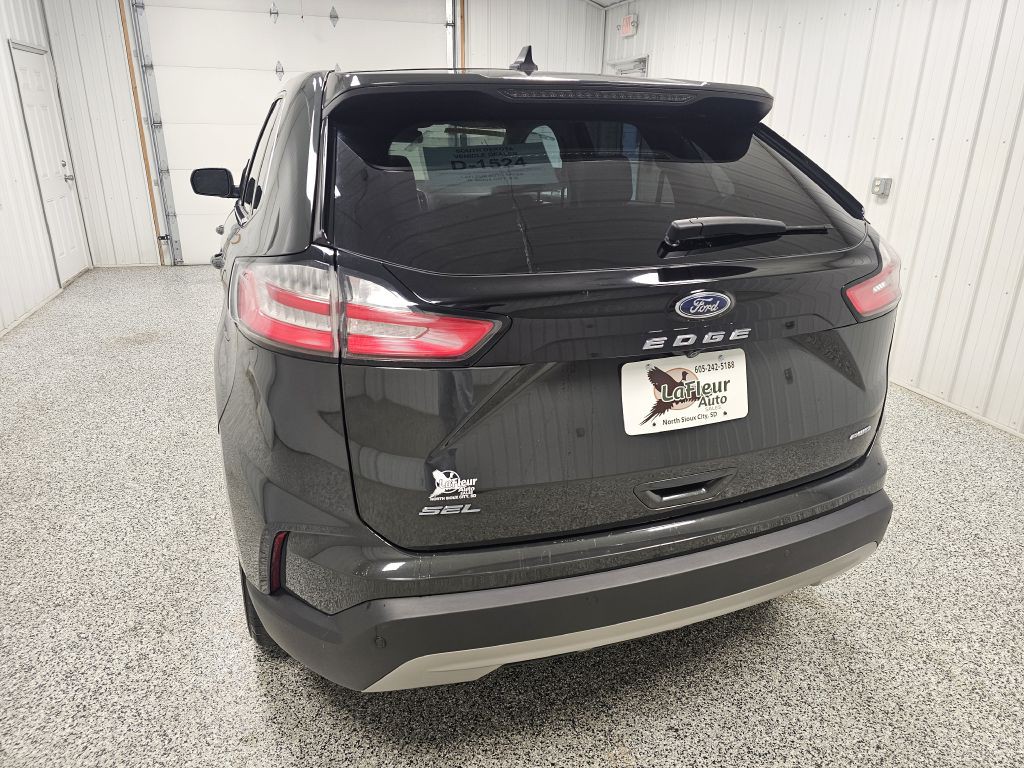 2022 Ford Edge Image 5
