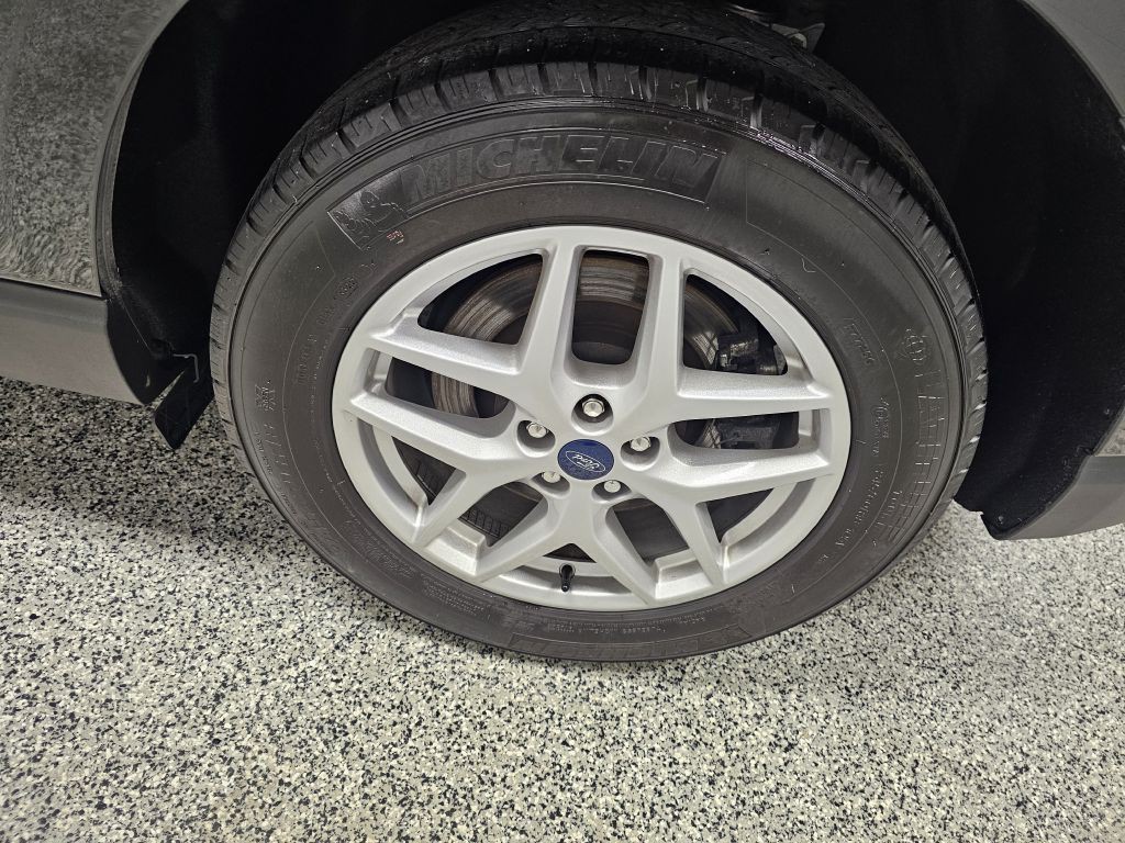 2022 Ford Edge Image 7