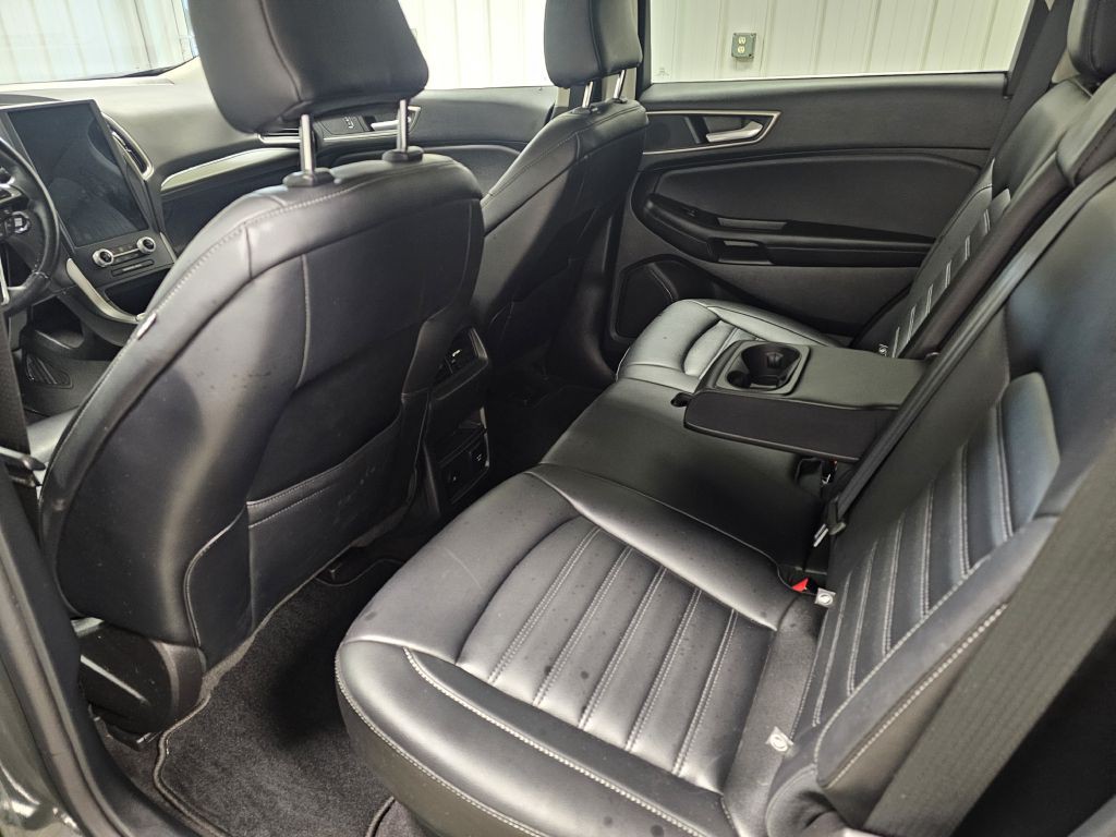 2022 Ford Edge Image 11