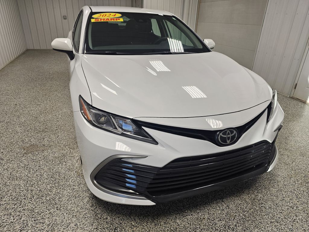 2024 Toyota Camry Image 3
