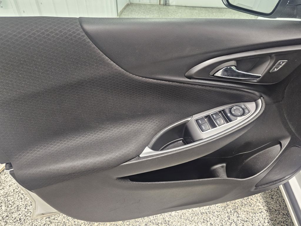 2023 Chevrolet Malibu Image 8