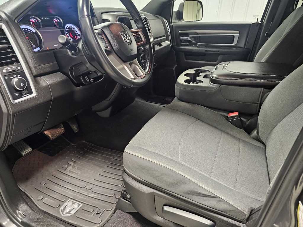 2022 RAM 1500 Image 9