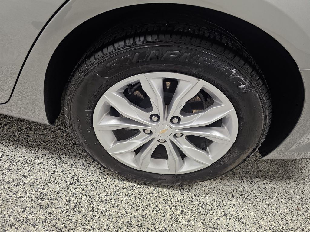 2024 Chevrolet Malibu Image 8