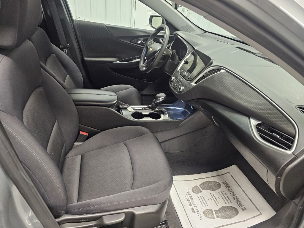 2024 Chevrolet Malibu Image 17