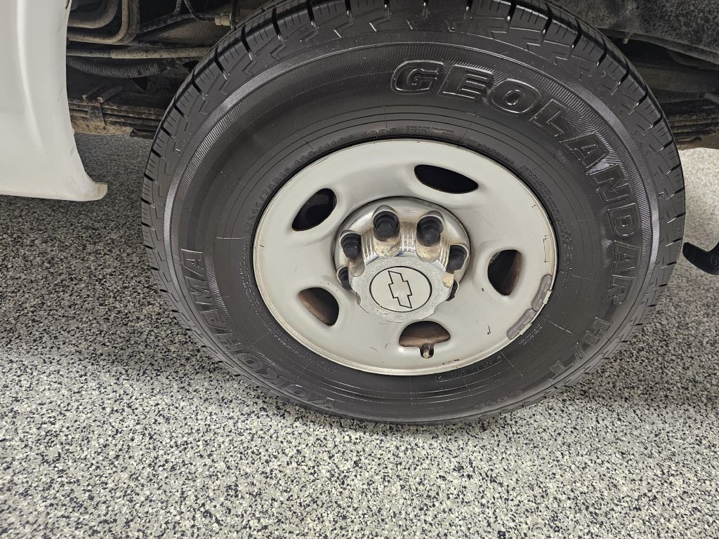 2018 Chevrolet Express Image 7