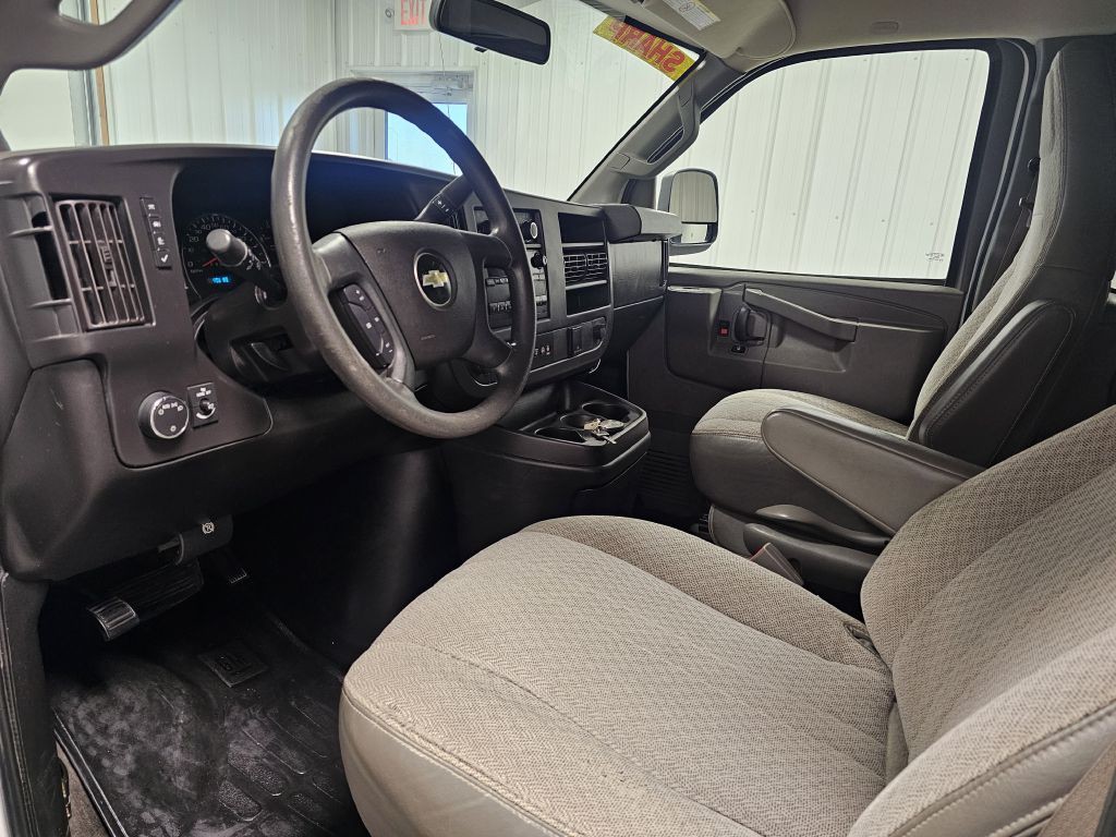 2018 Chevrolet Express Image 9