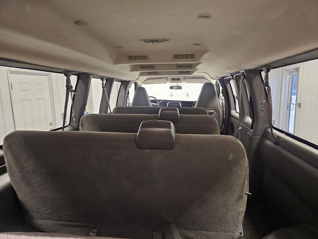 2018 Chevrolet Express Image 10