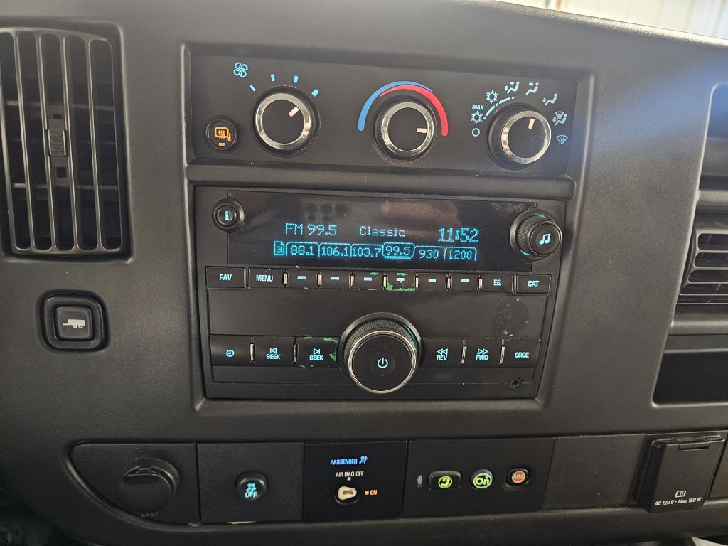 2018 Chevrolet Express Image 18