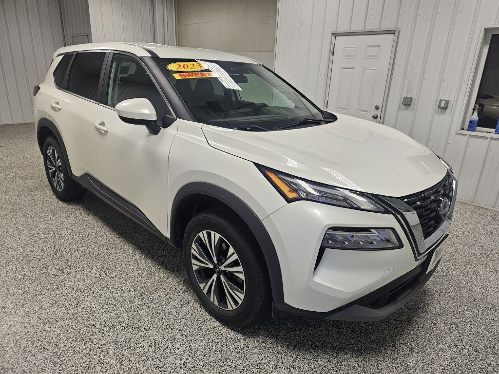 2023 Nissan Rogue Image 2