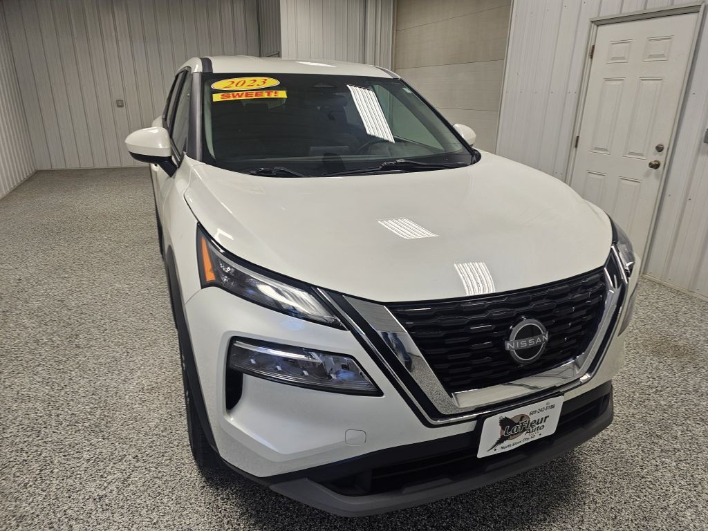 2023 Nissan Rogue Image 3