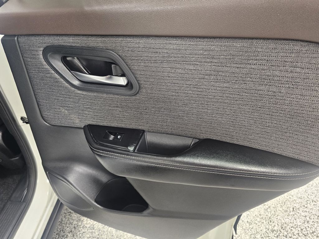 2023 Nissan Rogue Image 13