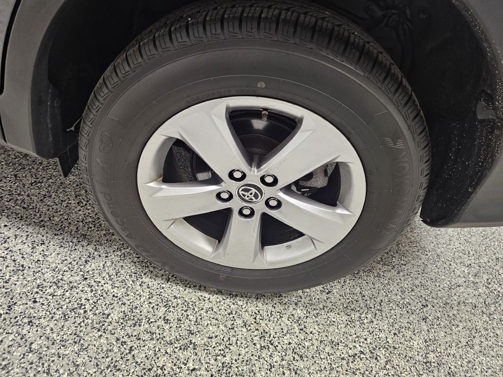 2015 Toyota Rav4 Image 8
