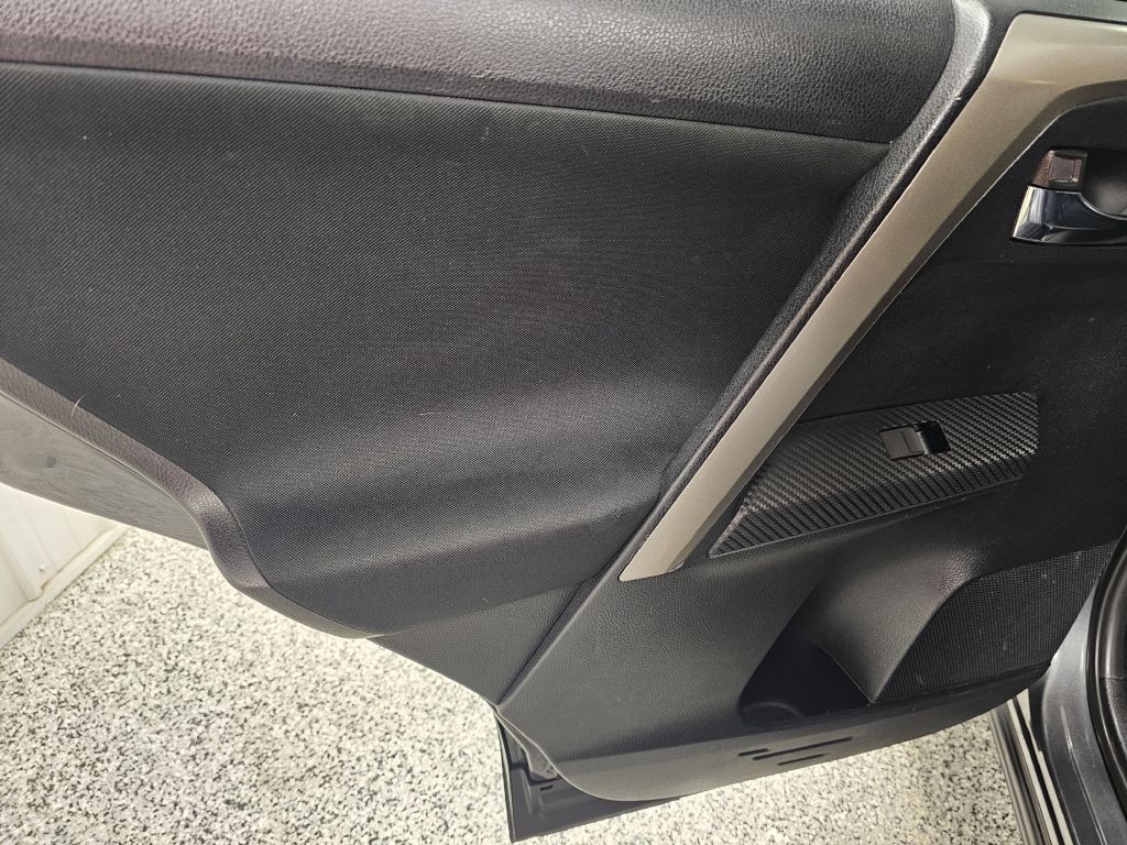 2015 Toyota Rav4 Image 11