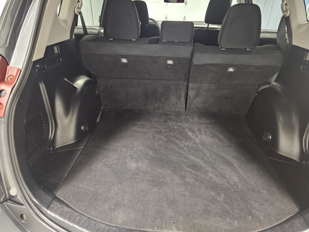 2015 Toyota Rav4 Image 13