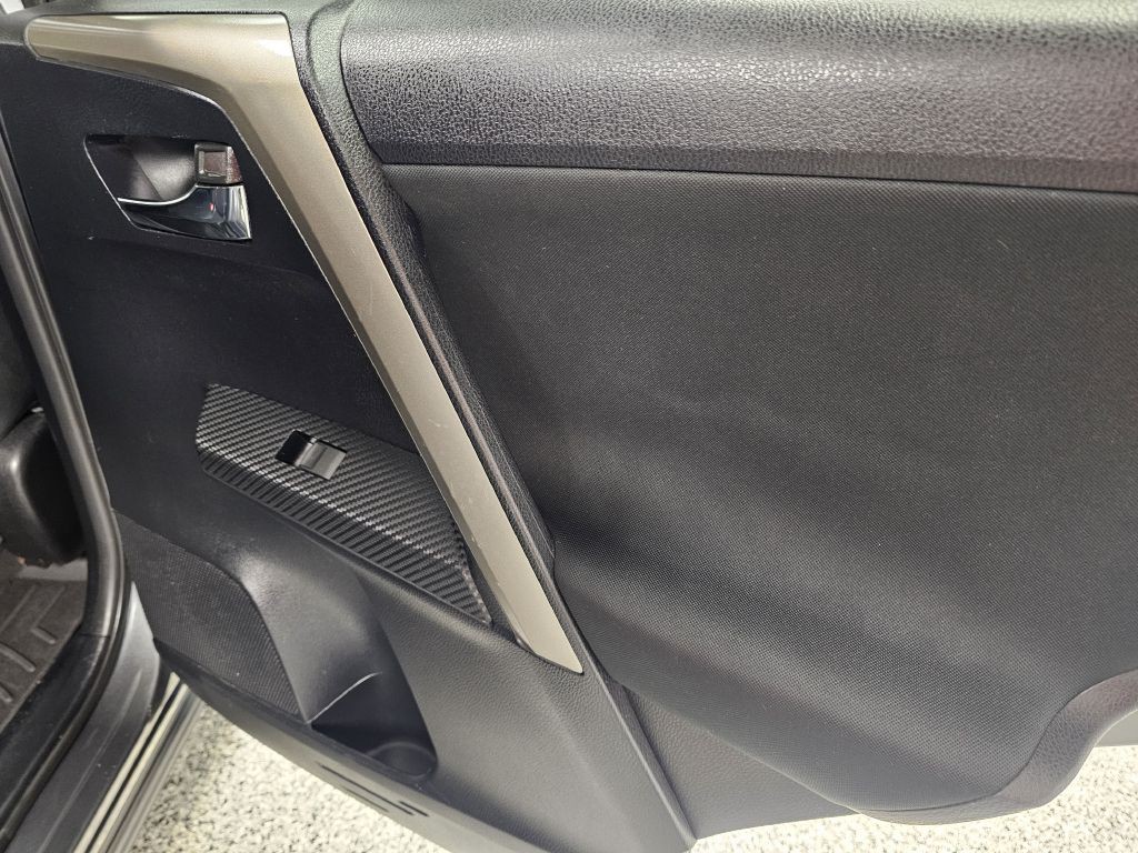 2015 Toyota Rav4 Image 14