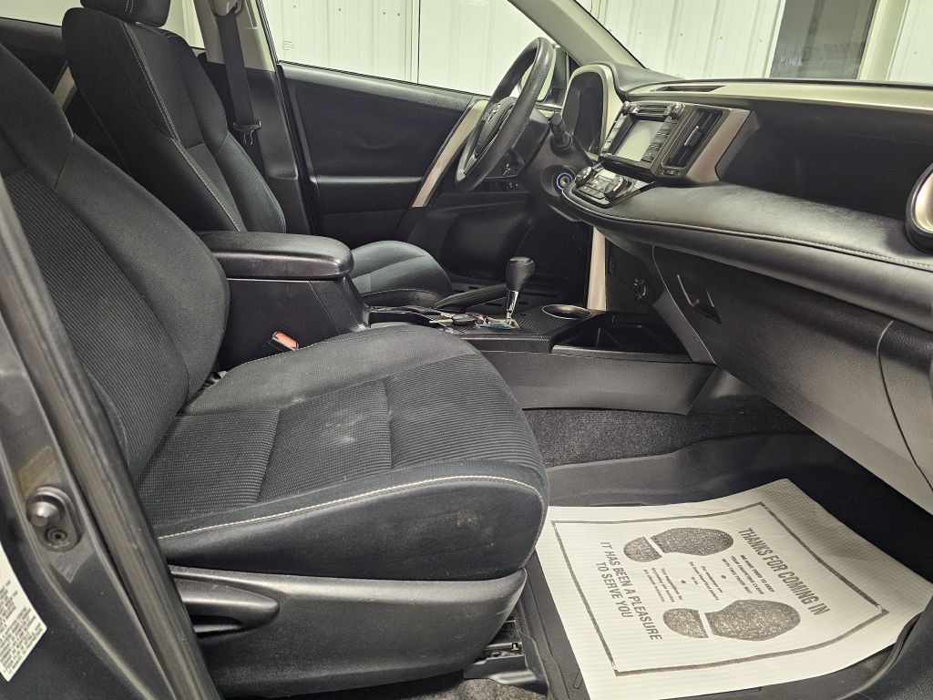 2015 Toyota Rav4 Image 17