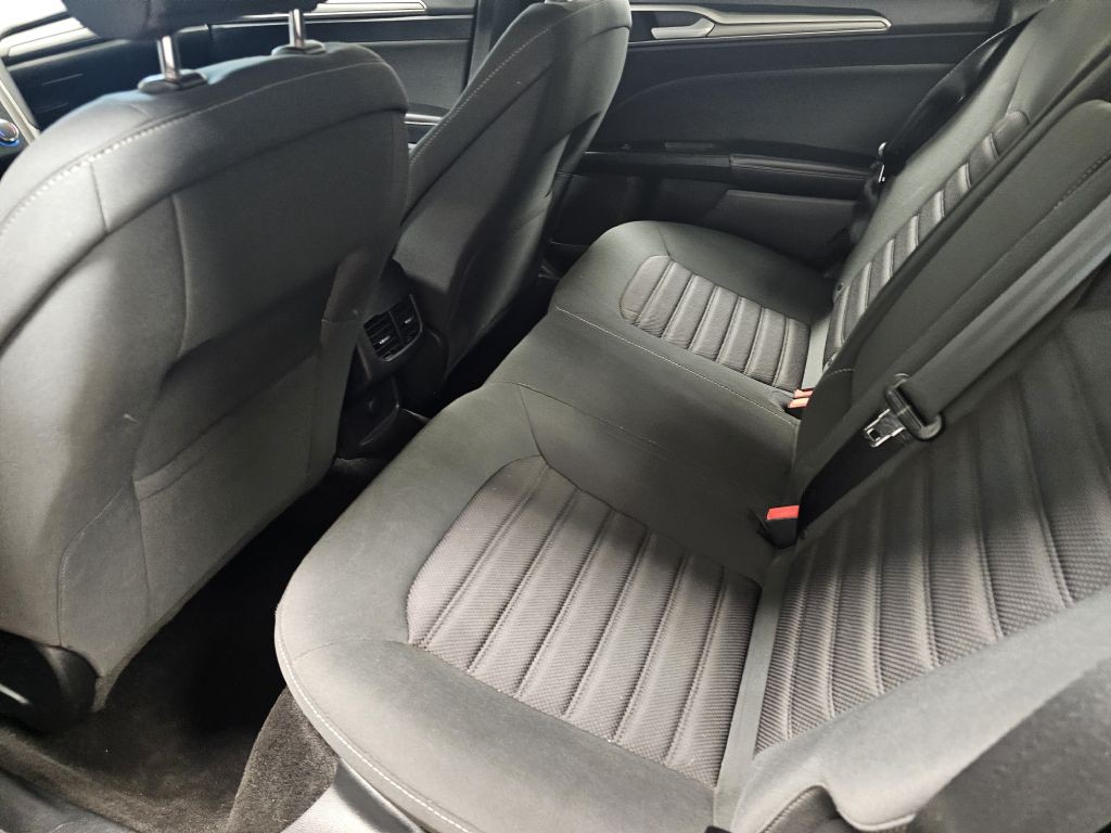 2018 Ford Fusion Image 12