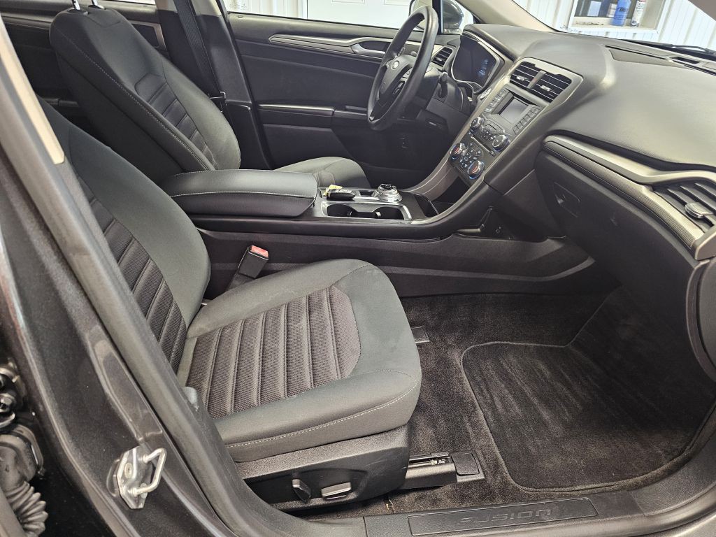 2018 Ford Fusion Image 17