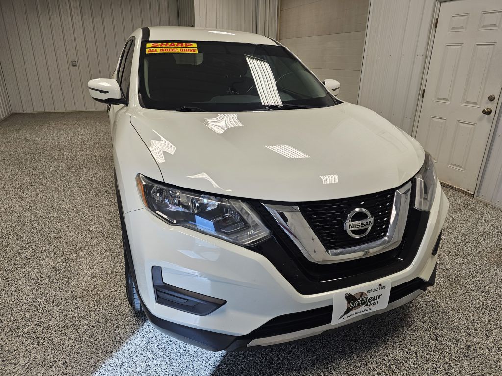 2017 Nissan Rogue Image 3