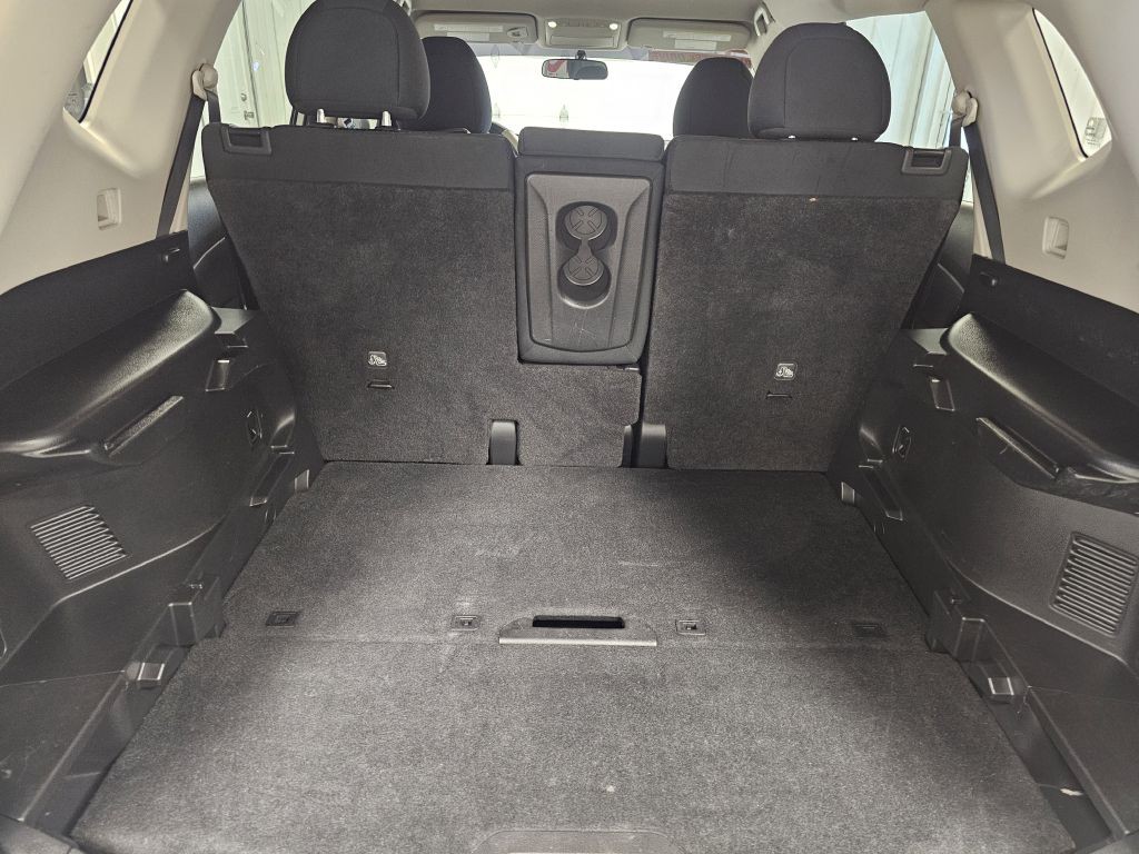 2017 Nissan Rogue Image 12