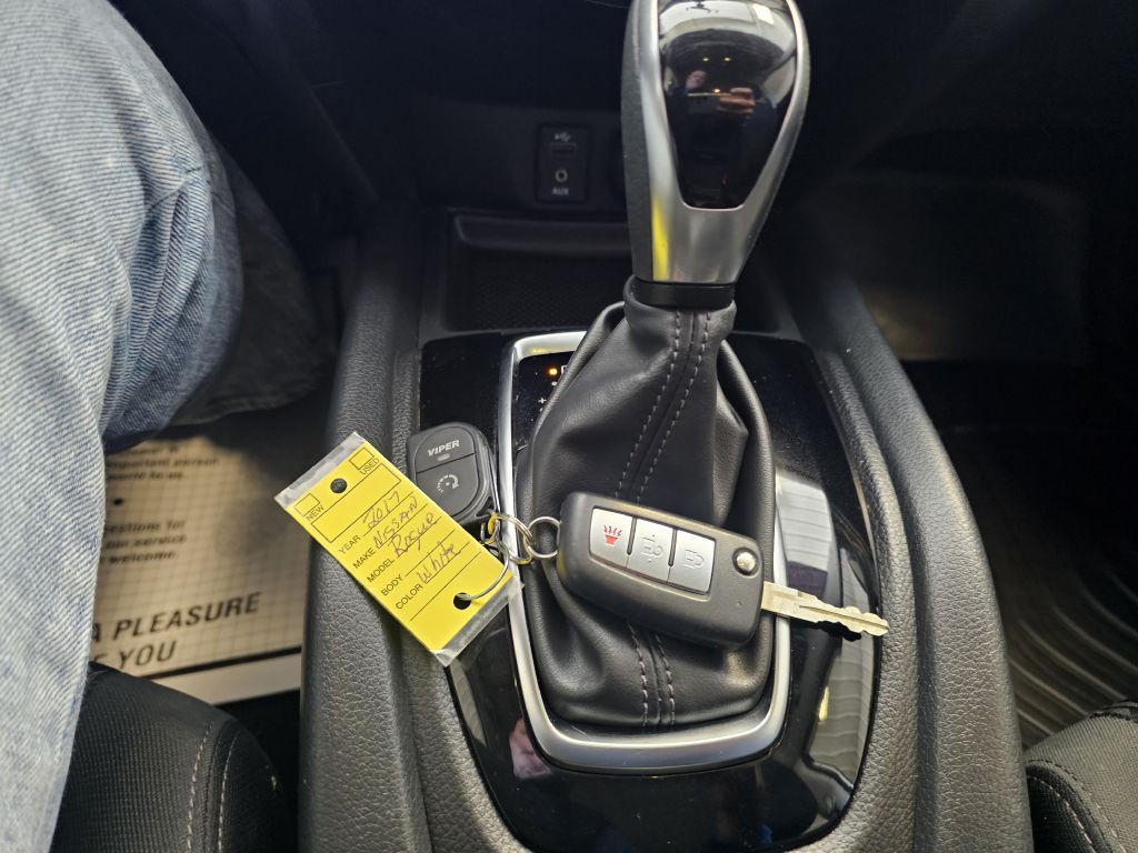 2017 Nissan Rogue Image 20