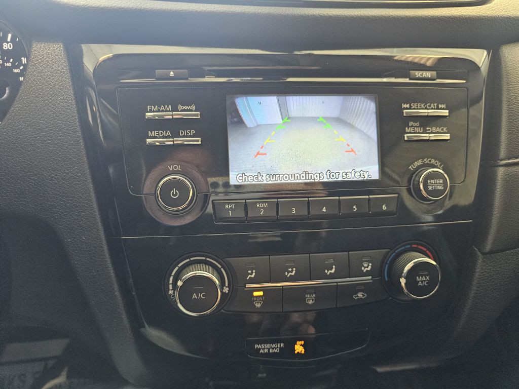 2017 Nissan Rogue Image 21