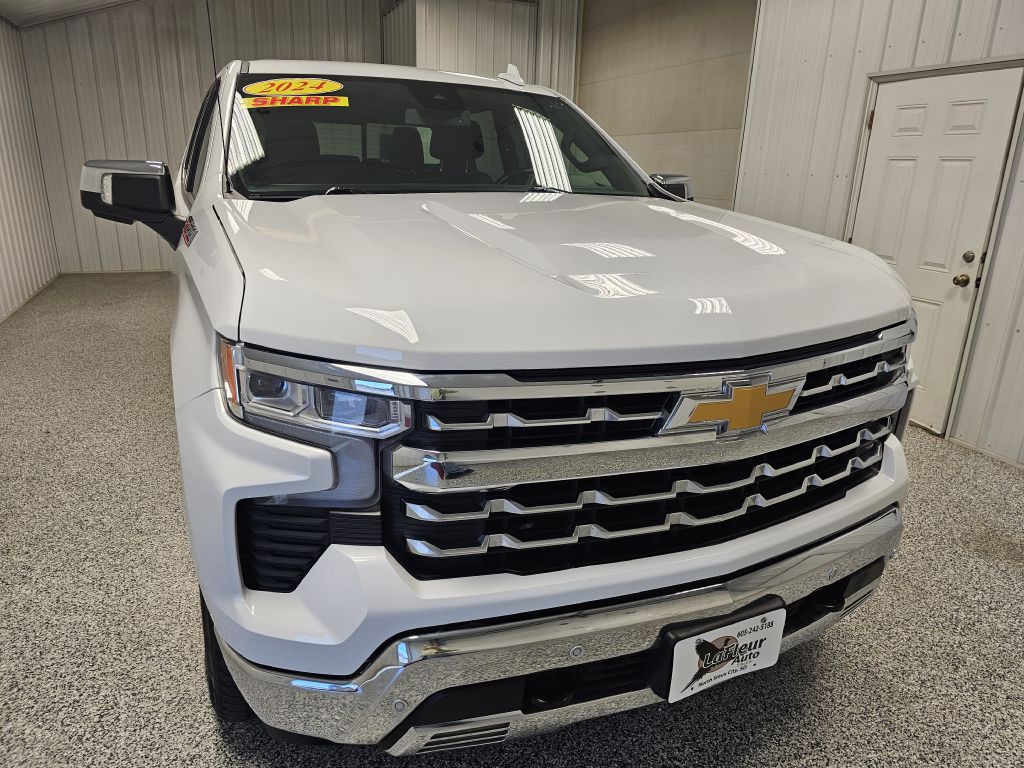 2024 Chevrolet Silverado 1500 Image 3