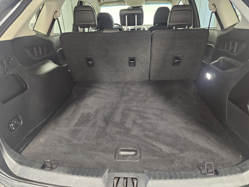 2019 Ford Edge Image 13