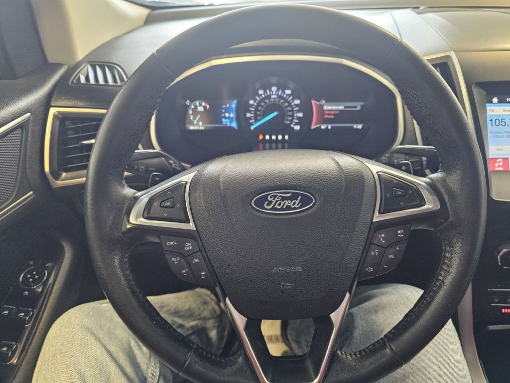 2019 Ford Edge Image 18