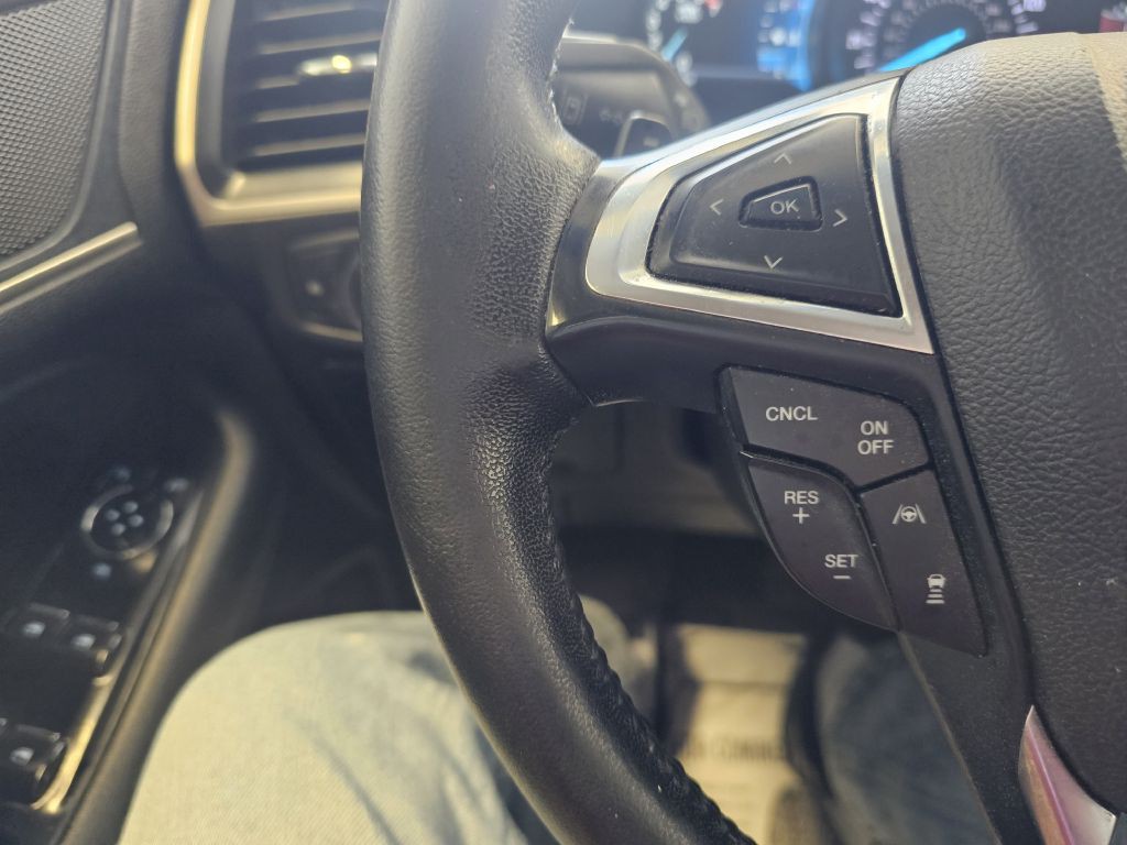 2019 Ford Edge Image 19
