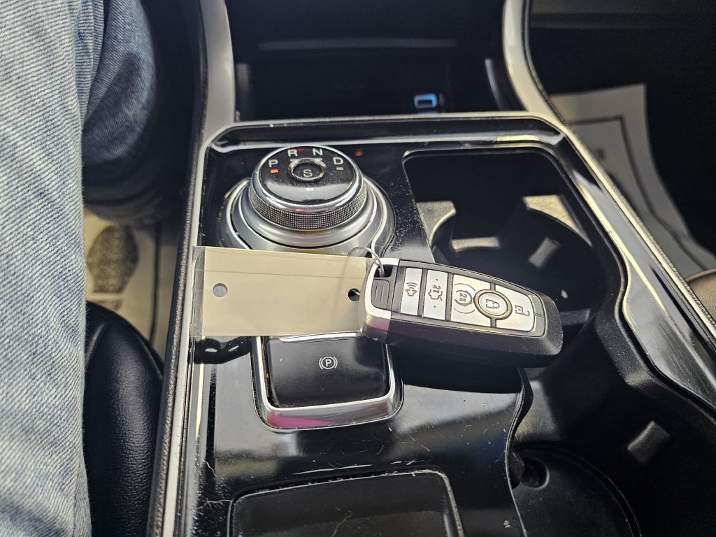 2019 Ford Edge Image 22