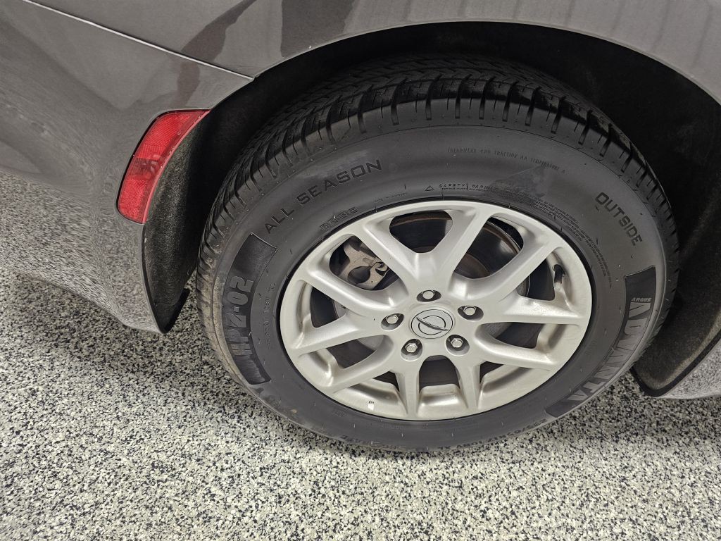 2023 Chrysler Pacifica Image 7