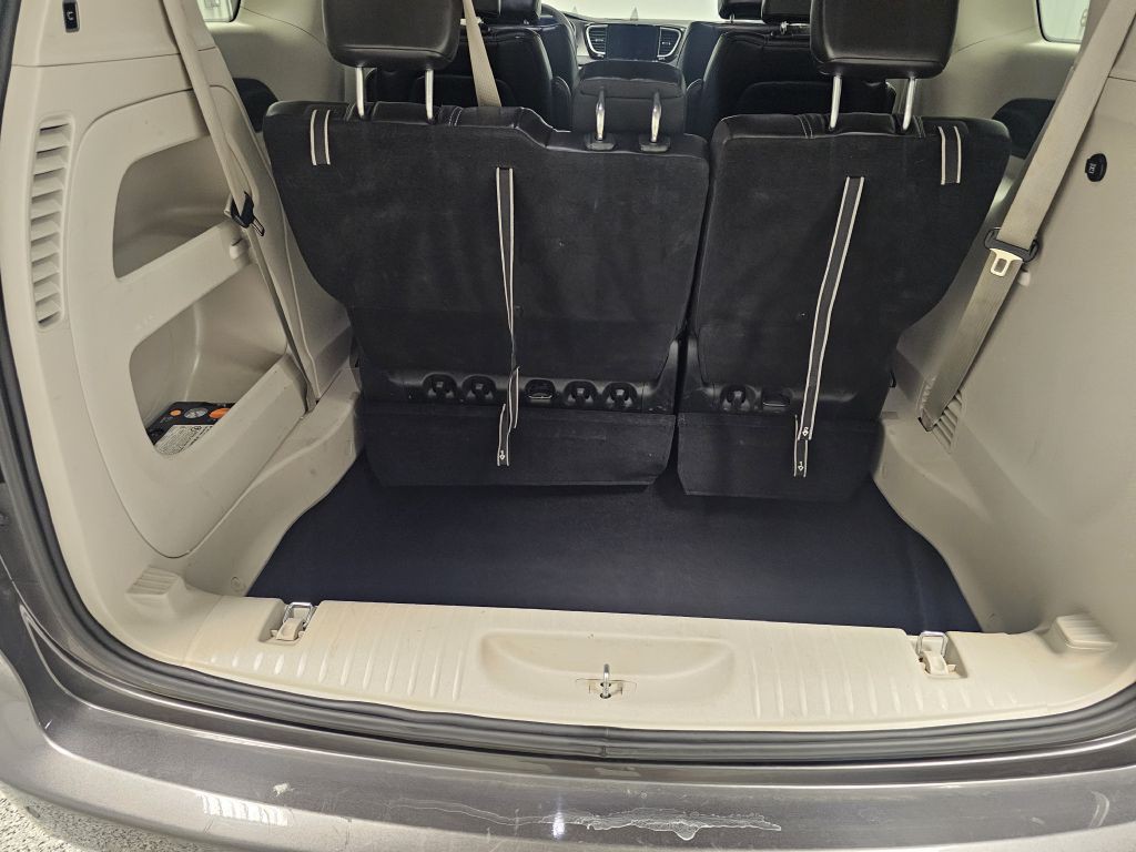 2023 Chrysler Pacifica Image 11