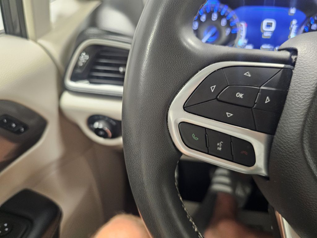 2023 Chrysler Pacifica Image 17