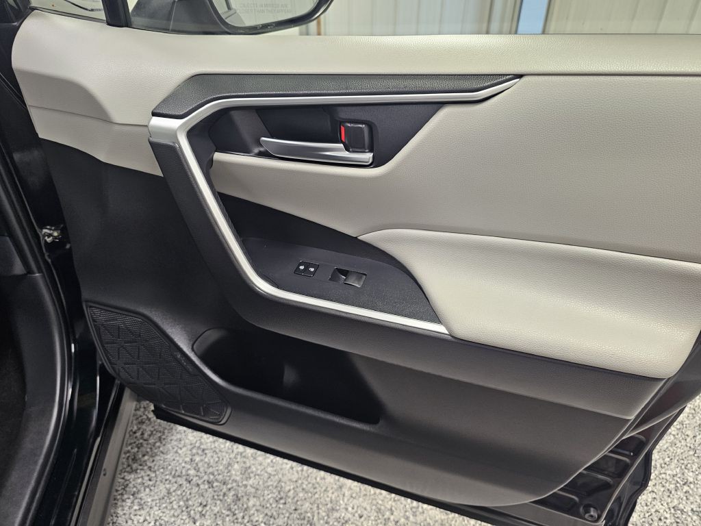 2020 Toyota Rav4 Image 16