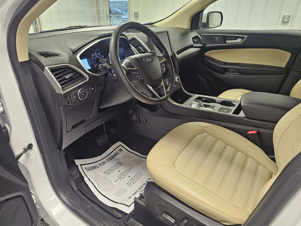 2021 Ford Edge Image 10