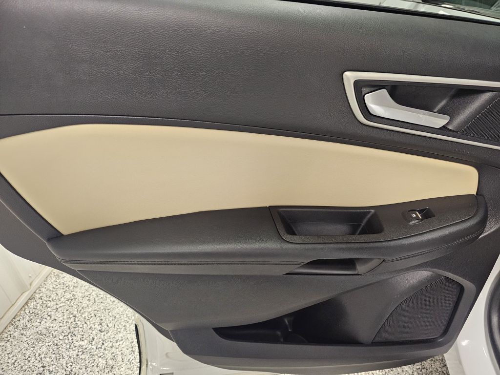 2021 Ford Edge Image 11