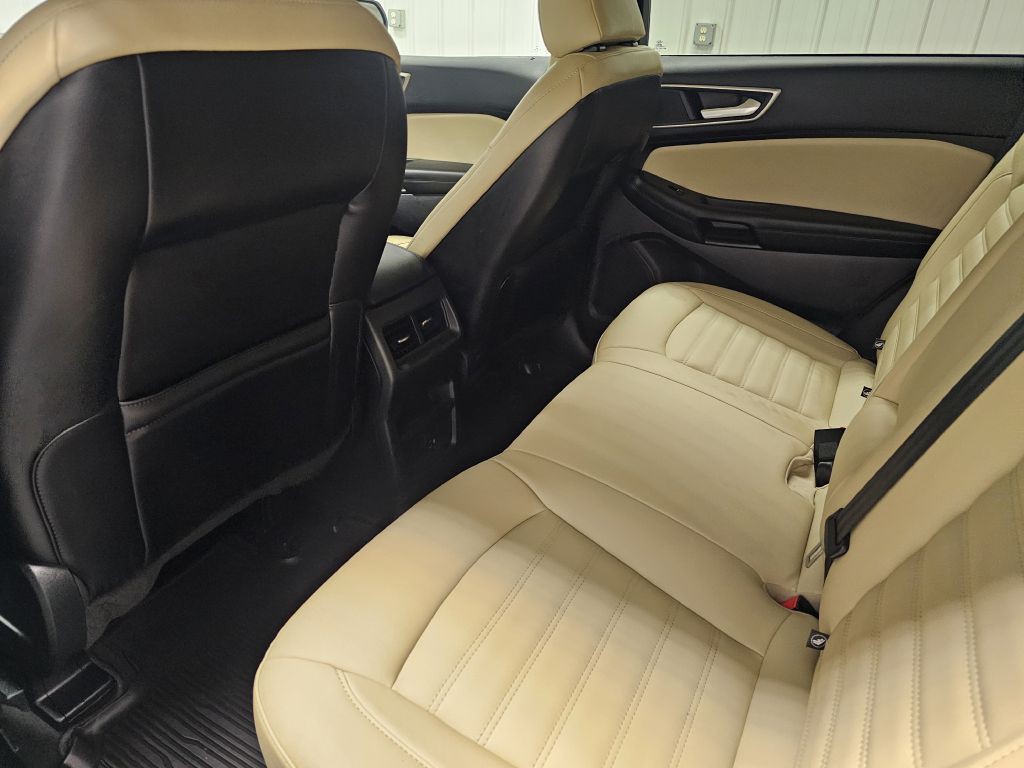 2021 Ford Edge Image 12