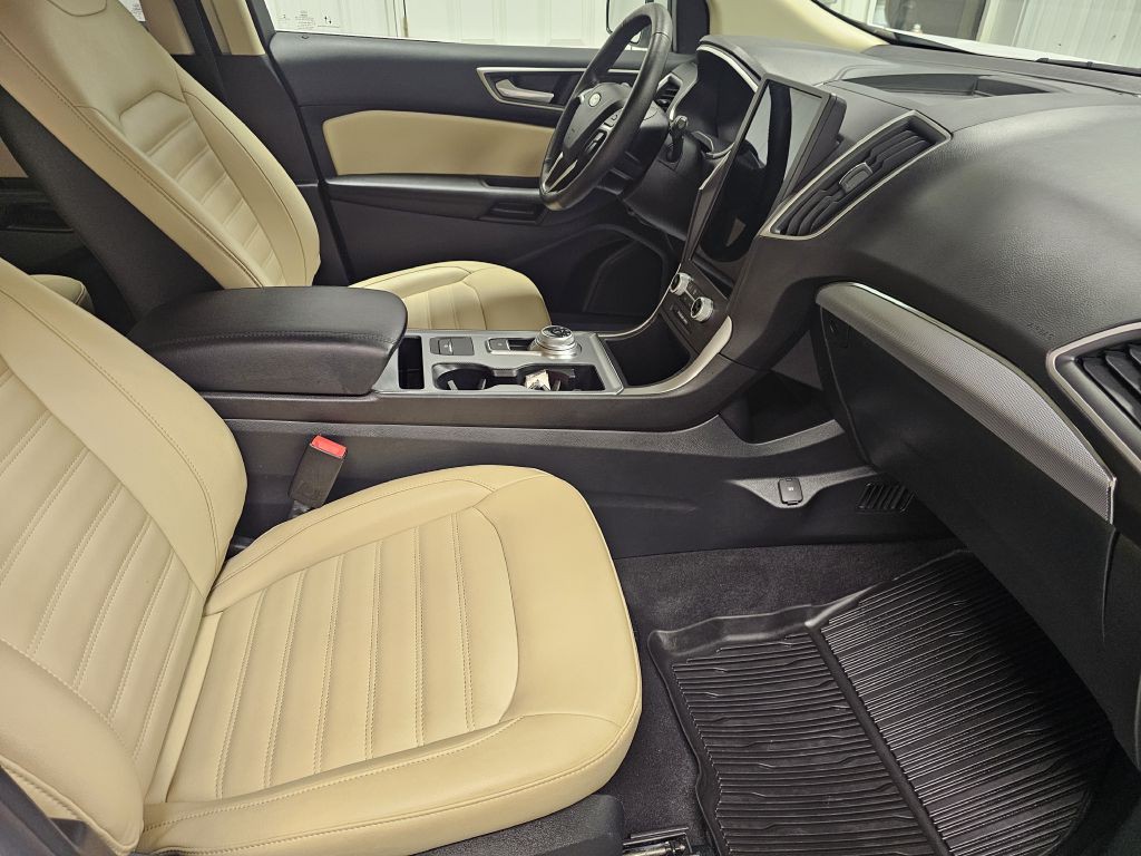 2021 Ford Edge Image 17