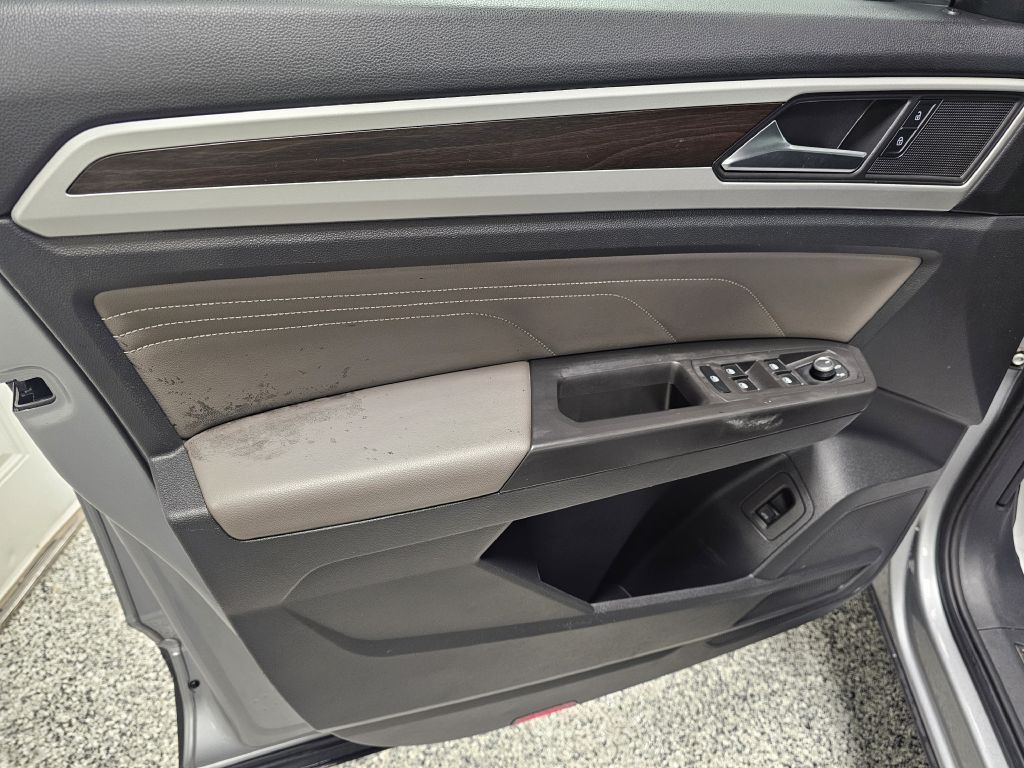 2023 Volkswagen Atlas Image 8