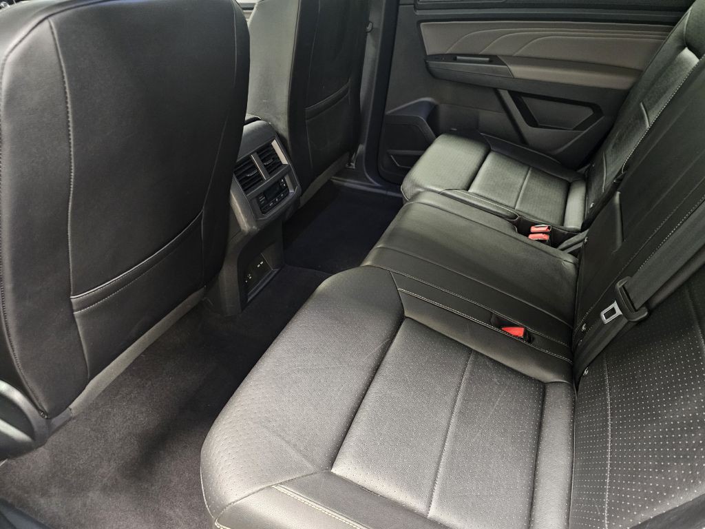 2023 Volkswagen Atlas Image 11