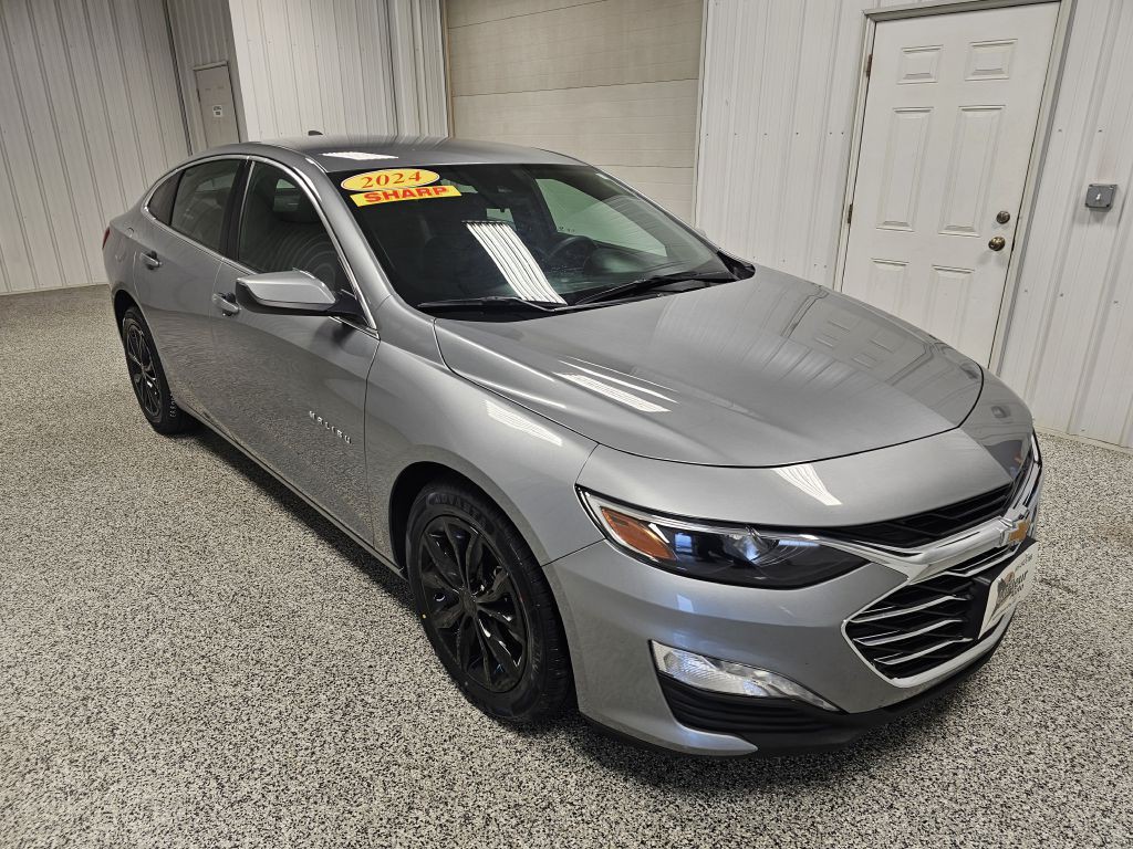 2024 Chevrolet Malibu Image 2