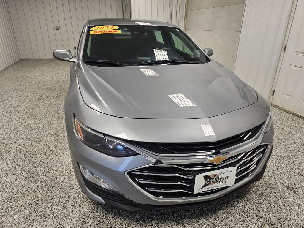2024 Chevrolet Malibu Image 3