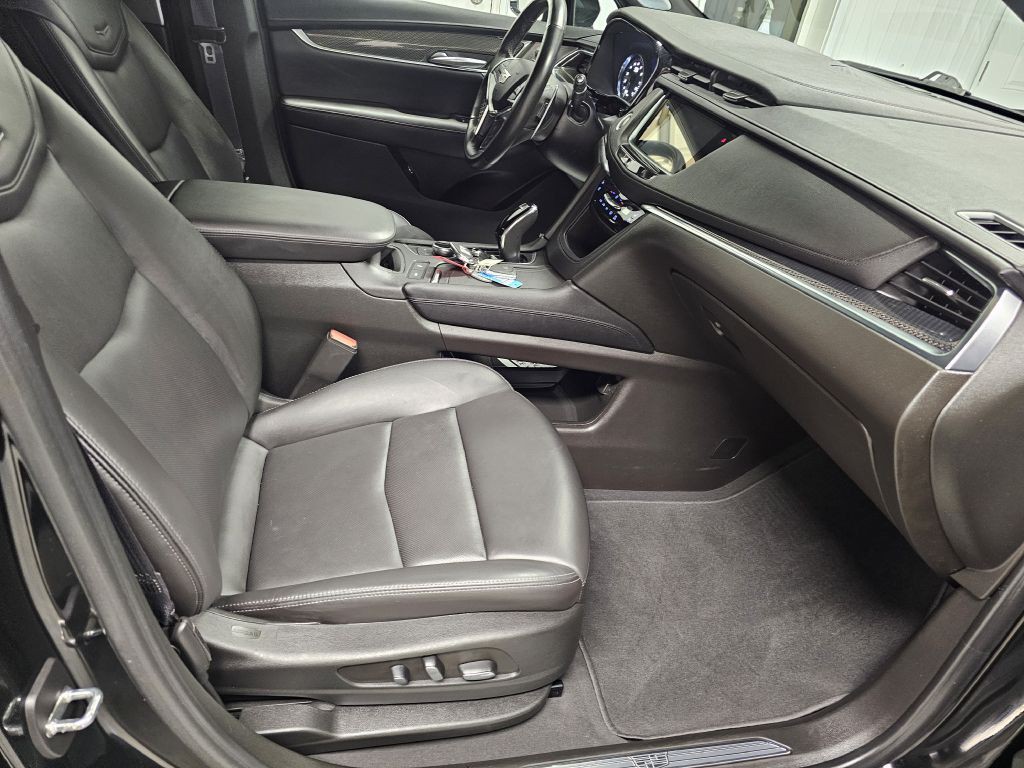 2022 Cadillac XT5 Image 17