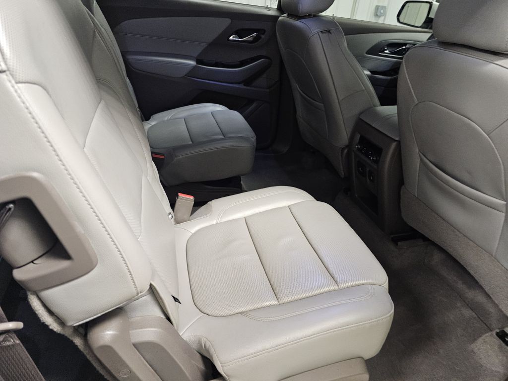 2019 Chevrolet Traverse Image 16