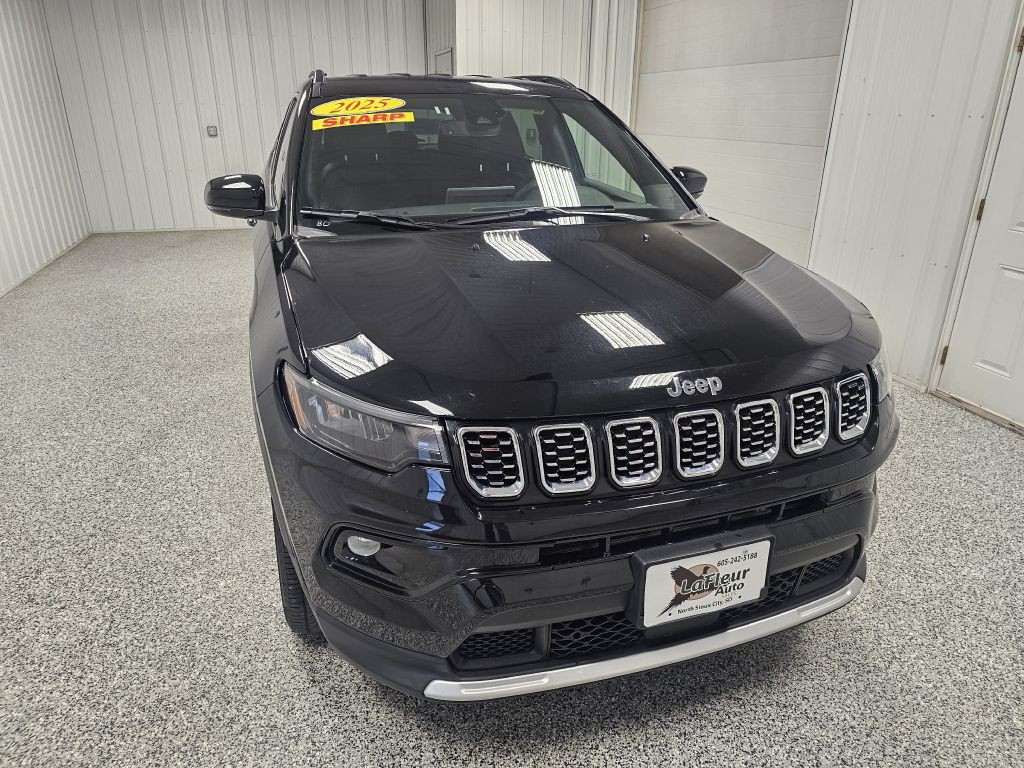 2025 Jeep Compass Image 3